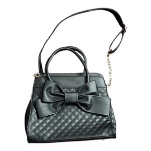 Black Quilted Handbag with Bow Detachable Cross Body Strap Faux Leather GUC